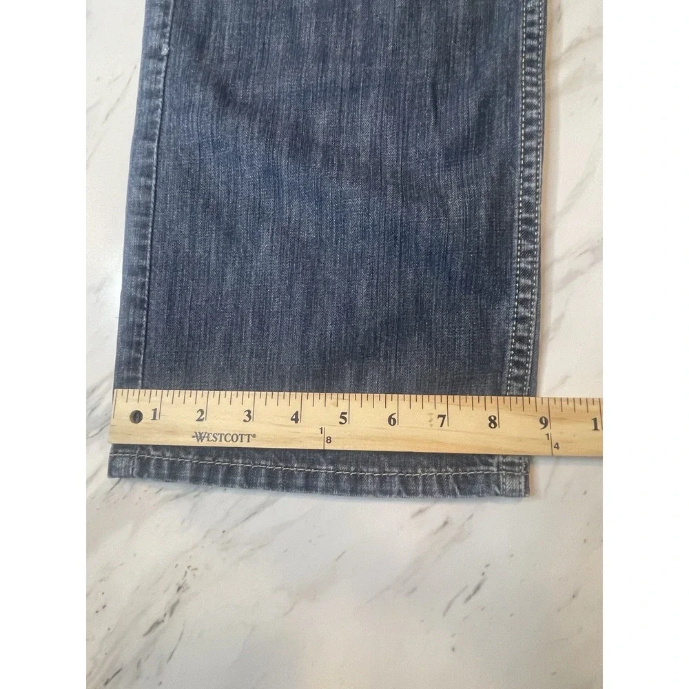 Levi's 514 Y2K Straight Leg Men's Medium Wash Size 34x34. Fits 34x32. Boot Cut
